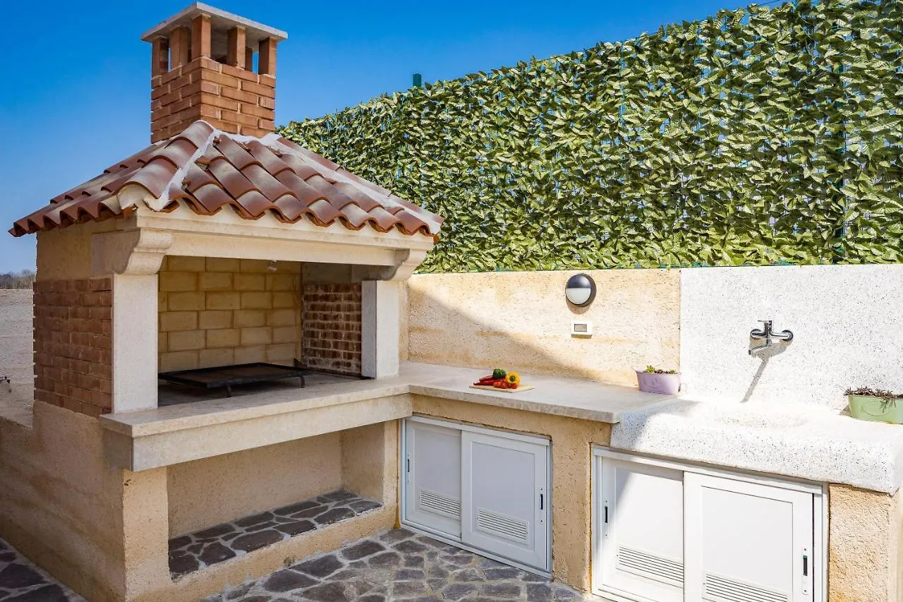 Villa Nur Amela