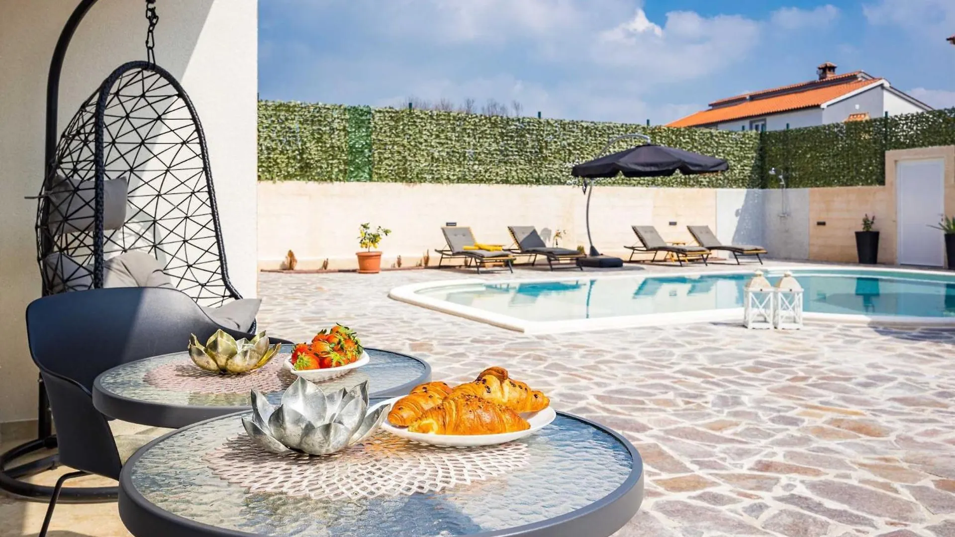 Villa Nur Amela Pola 0*,  Croazia